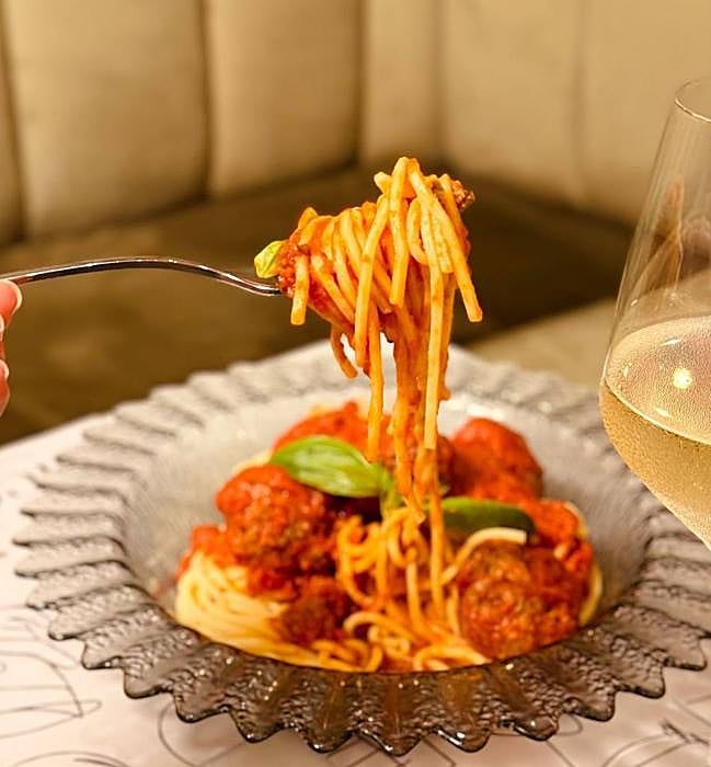 Niccia's cuisine is characterized by fusing top-quality Italian products with unique flavors.