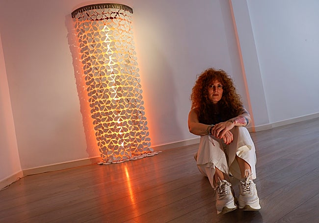 Paloma de la Cruz, with the piece Luz de Noche para la Nieta.