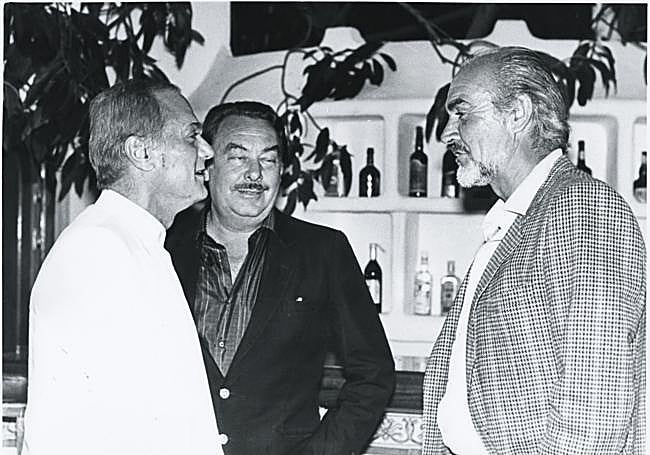 Hohenlohe, centre, with actor Sean Connery.