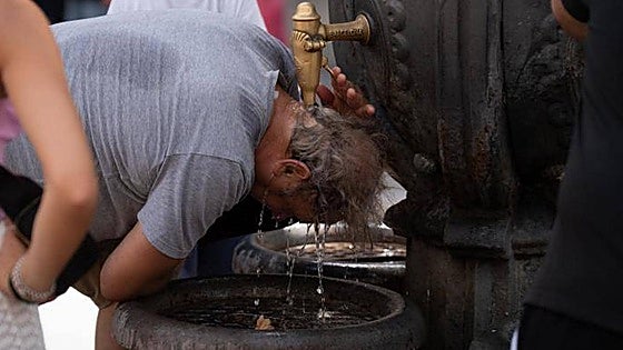 Andalusian government activates plan to combat effects of extreme heat on health this summer