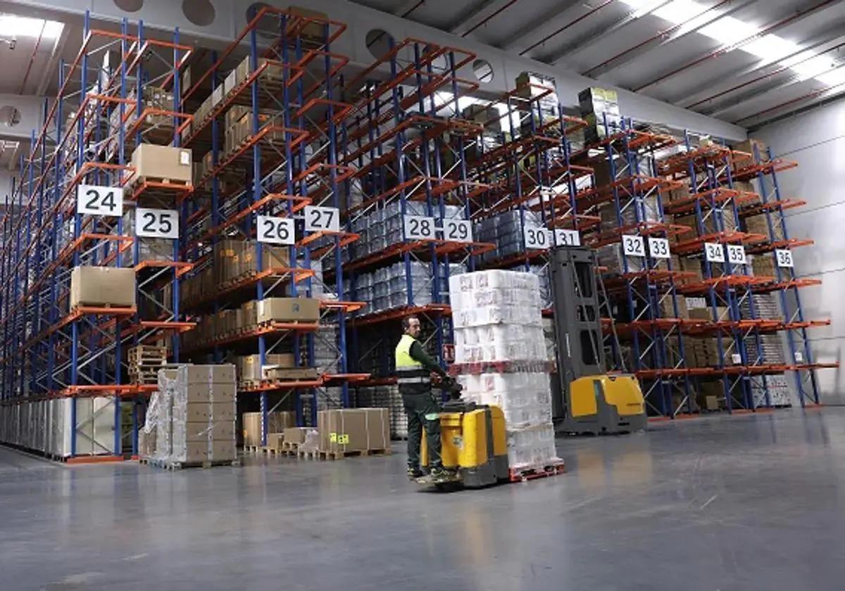 Warehouse workers are much in demand in Andalucía.