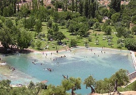 The little artificial beach of Zahara de la Sierra, at the Arroyomolinos recreational area.