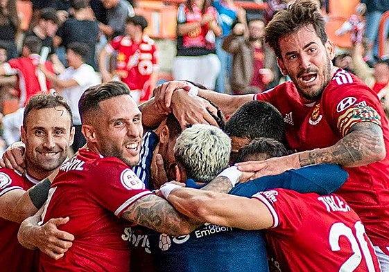The Nàstic players celebrate a goal during the season.