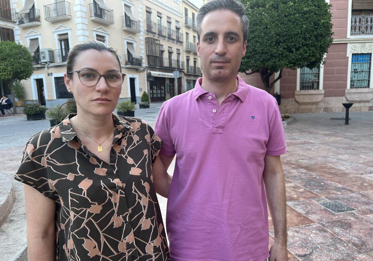 Maite and Luis, the parents of the five-year-old boy with type 1 diabetes mellitus.