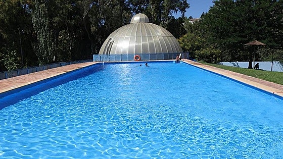 Future of old municipal swimming pool in Ronda is up in the air