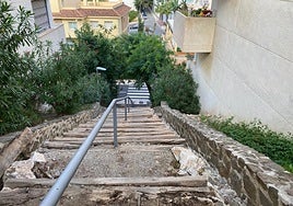 The state of the forgotten flight of steps in Benalmádena Costa.