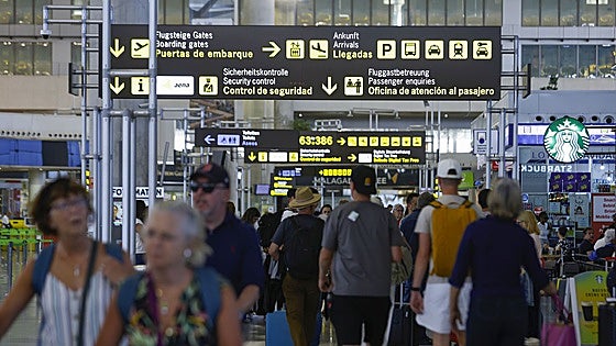 Nearly three million foreign tourists arrived at Malaga Airport on low-cost flights in five-month period