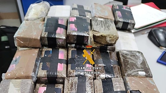 More than 100 packages of hashish found hidden in boot of car at motorway service station on the Costa del Sol