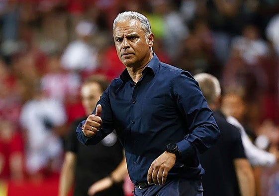 Pellicer, on the touchline during the play-off final.