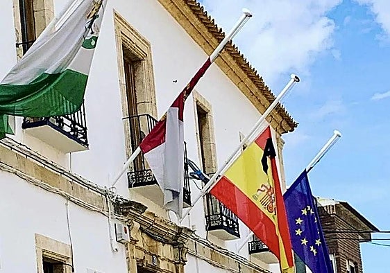 Dismembered bodies of a woman and her two young children found in cold storage room in Spain