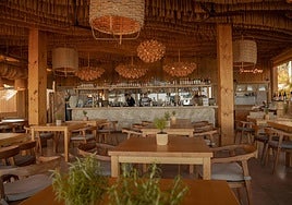 Beso Beach's sophisticated décor is designed by interior designer Lázaro Rosa-Violán and entrepreneur Angie L. Grijalbo, using natural and sustainable materials.