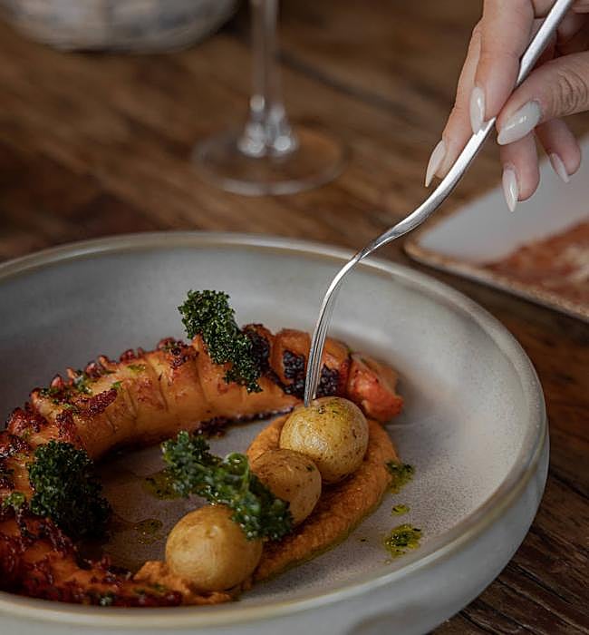 Beso Beach's cuisine has a clear Mediterranean influence, placing centre stage their carefully-selected ingredients.