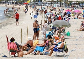 Blue lines mark out safety zones on Benidorm's beaches.