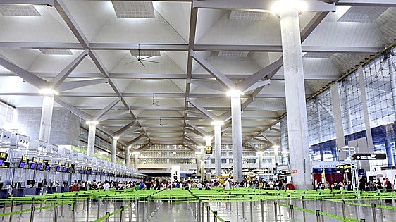 Malaga Airport aims to become greener with plans for 10.4-million-euro solar panel investment