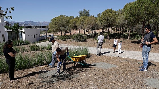 The final farewell to Chocolatina, one of the first to be buried at Malaga's new pet cemetery
