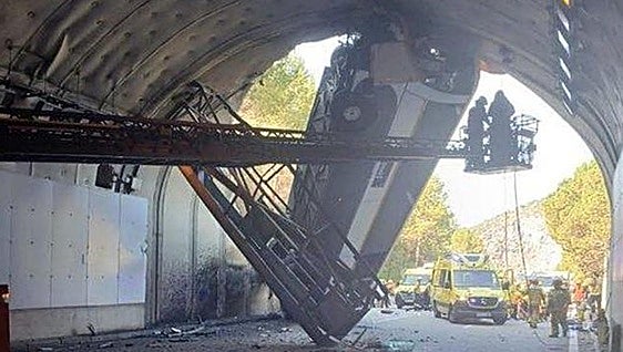 Three critically injured after coach crashes into tunnel entrance on motorway near Barcelona