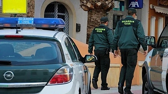 Two people investigated for defrauding owners of lost or stolen dogs on the Costa del Sol
