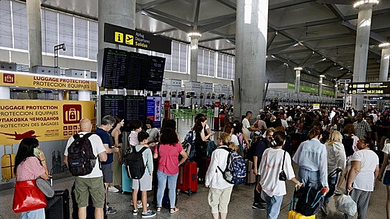 Malaga Airport temporarily limits flight arrivals due to global IT failure