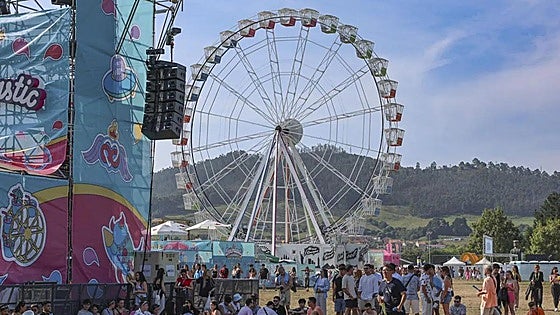 Young man dies after suffering blow to head on big wheel at music festival in Spain