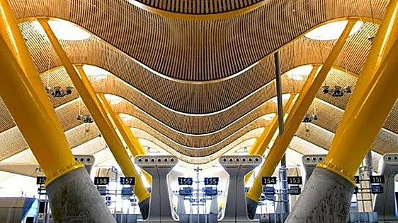 Spanish airport operator Aena launches credit card that will offer benefits to passengers