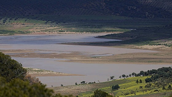 Drought doubles salt content in Guadalhorce reservoir, forcing more investment in Malaga water treatment plant