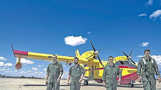 Meet the brave pilots of the 43rd squadron, the Spanish military's wildfire-fighting service