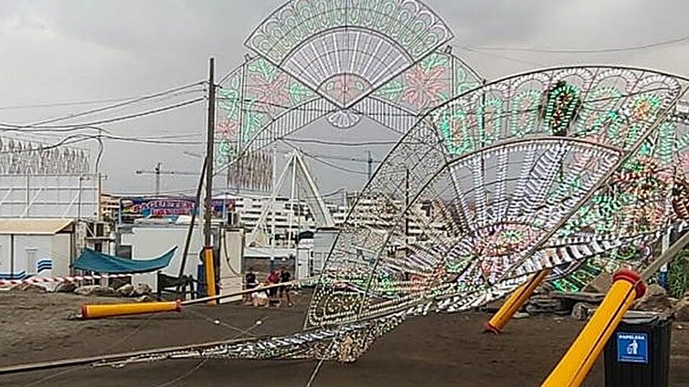 Costa del Sol fairground lights crash to the ground after freak 'heat burst'