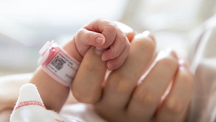 Birth or adoption bonus: apply for 1,200-euro grant in Malaga province