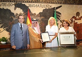 Marbella mayor Ángeles Muñoz (2r), and ATO president, Dr. Bandar bin Fahd Al-Fuhaid (2l).