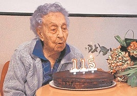 Maria Branyas on her 115th birthday in Olot.