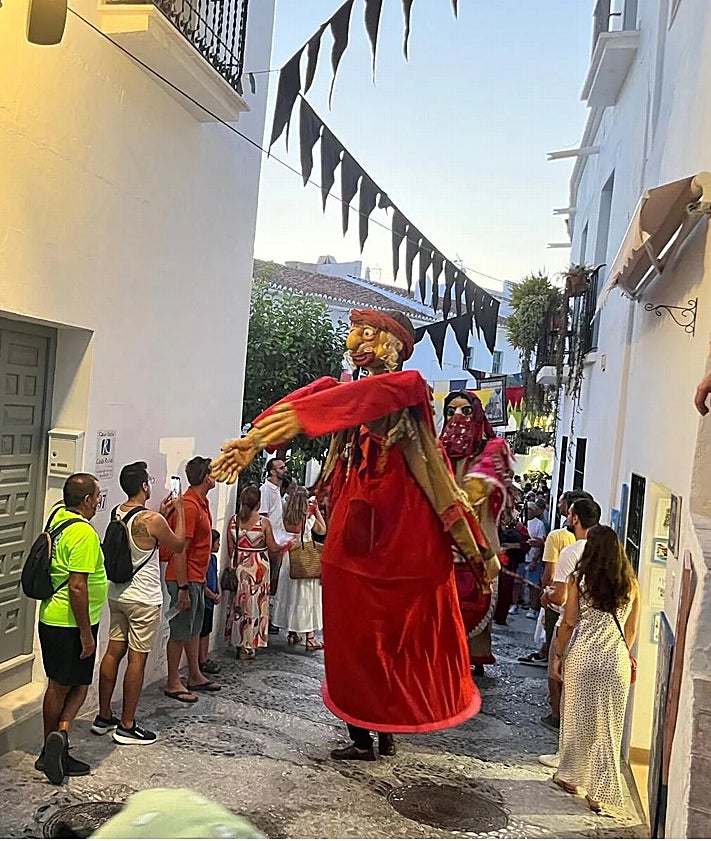 Imagen secundaria 2 - Frigiliana's 3 Culturas festival.