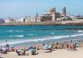 You can be sanctioned for closing off an area on the public beaches of Cadiz.