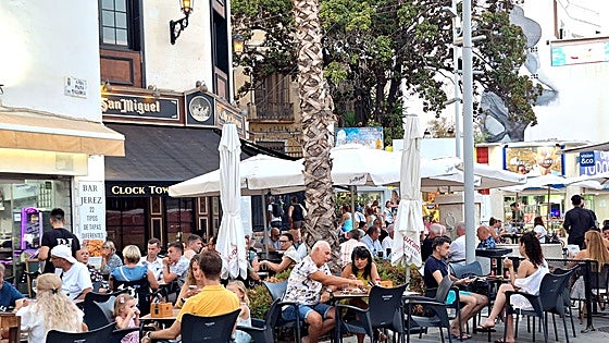 Torremolinos raises awareness about the importance of glass recycling
