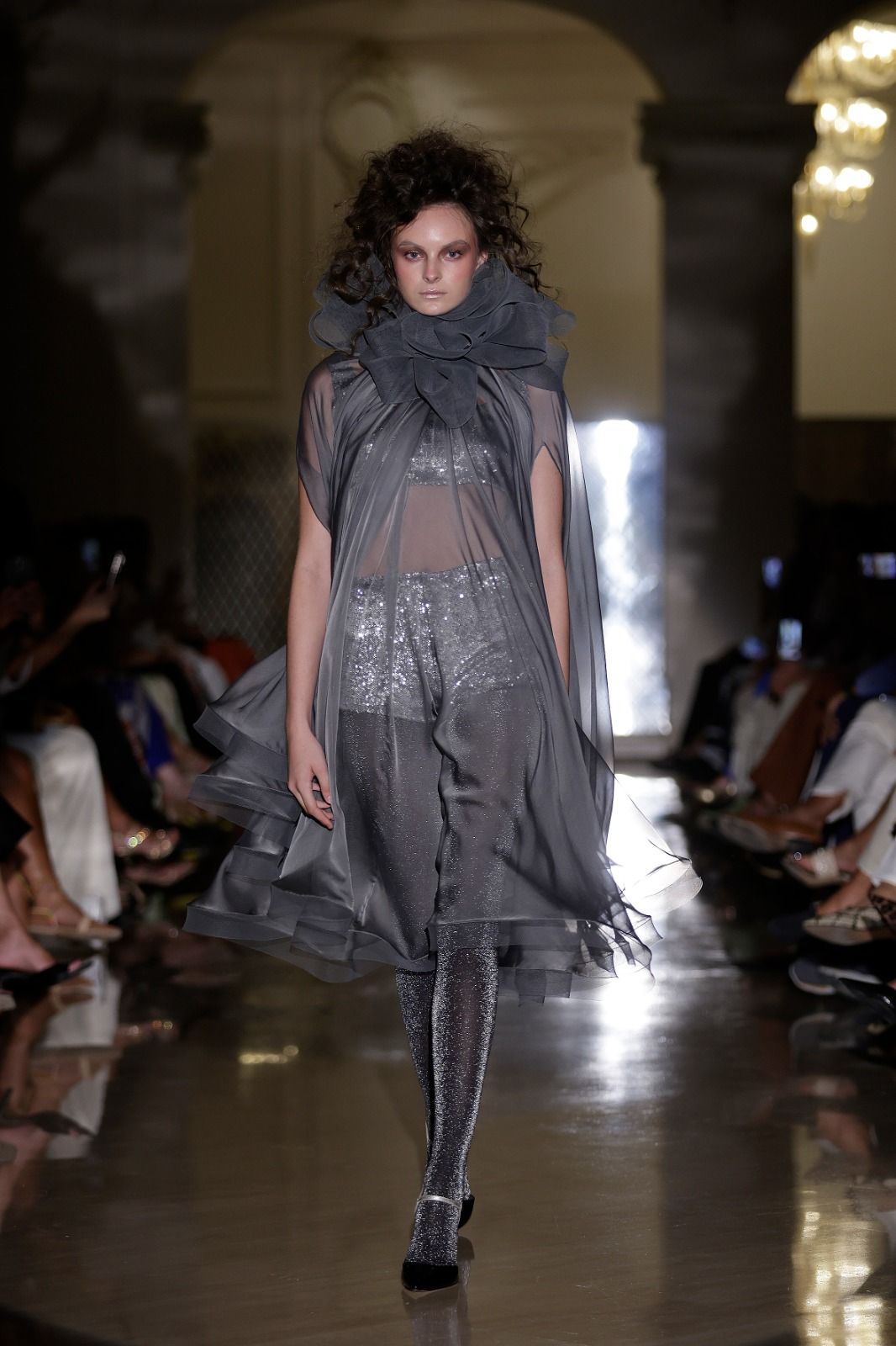 Victorio &amp; Lucchino avant-garde classic fashion on the catwalk - in pictures