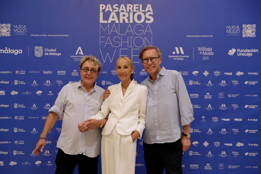 Victorio &amp; Lucchino avant-garde classic fashion on the catwalk - in pictures