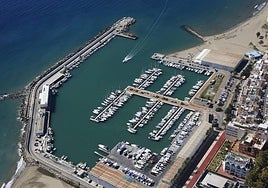 Archive image of the port of La Bajadilla.