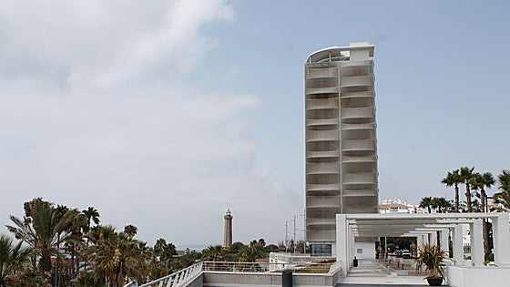 Estepona: A grand boulevard by the sea, urban murals and Andalusian style