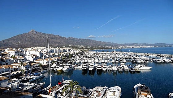 Luxury boutiques in Puerto Banús have sold almost 9% more this summer season