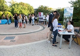 A welcome event for international students at the University of Malaga.