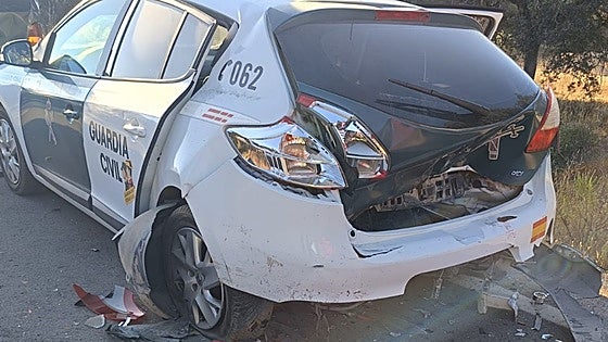 Policeman injured after car smashes into his vehicle at accident scene in Ronda