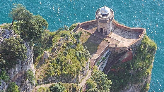 With 763 steps to descend, do you have the legs for one of the most spectacularly located lighthouses in Spain?