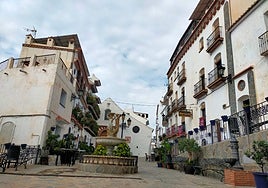 Canillas de Albaida's village square