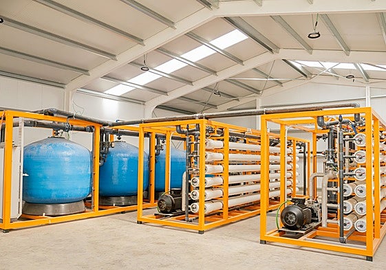 Photo taken a few days ago inside the Padrón wells desalination plant, which is due to start a testing phase soon.