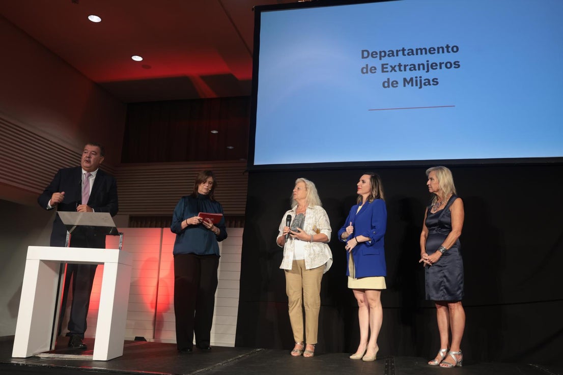 SUR in English 40th anniversary gala, in photos (II)