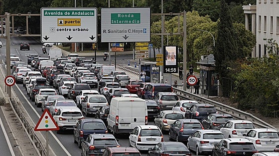 Rush hour traffic jams, the order of the day at a dozen hotspots in Malaga province