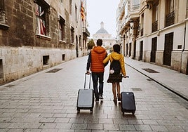 More than 1 in 5 UK adults are considering moving abroad, new report reveals