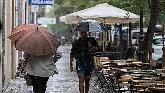 Yellow weather warnings issued for heavy rain and thunderstorms in Malaga and along Costa del Sol