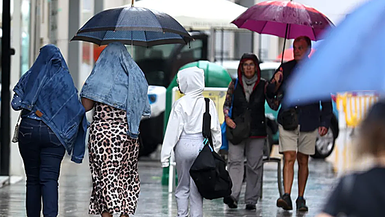 Southern Spain faces a Saturday of red, amber and yellow warnings for heavy rain and storms