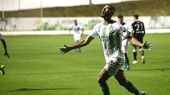 Missed penalty costs Antequera CF deserved victory