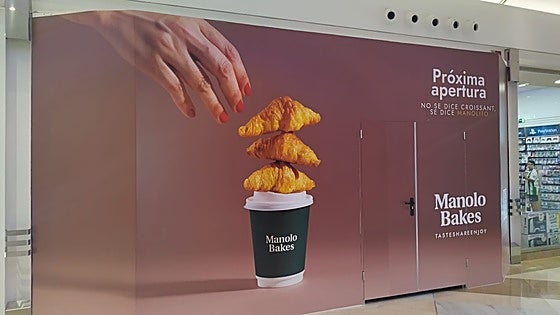 The popular filled mini croissants of Manolo Bakes are coming to the Costa del Sol